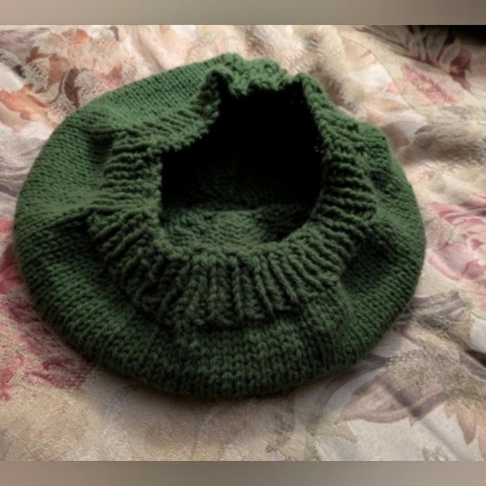 Hand Knit Acrylic Dark Olive Green French Beret Hat #02 - Picture 2 of 15